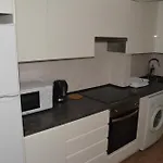 דירה Tide Retreat Cozy N בנידורם